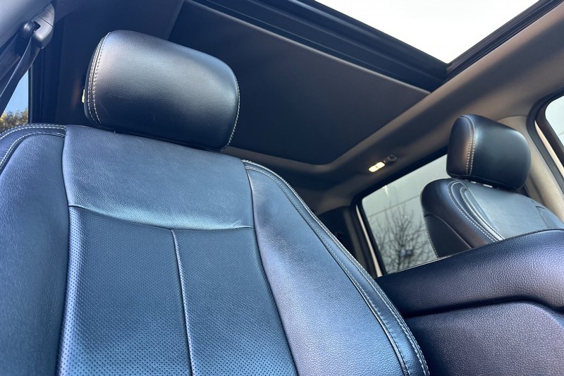 Ford F-150 Vehicle Full-screen Gallery Image 19