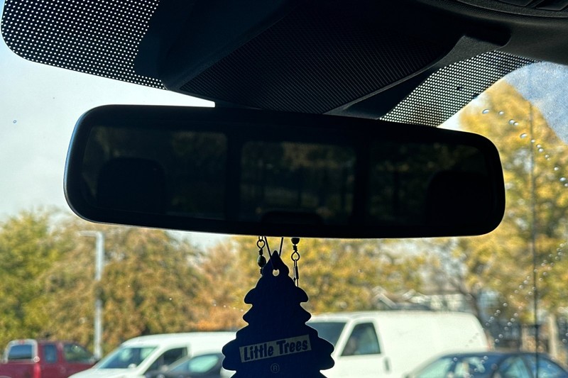 Ford F-150 Vehicle Full-screen Gallery Image 24