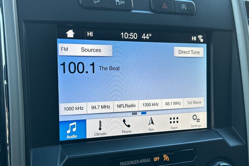 Ford F-150 Vehicle Full-screen Gallery Image 25