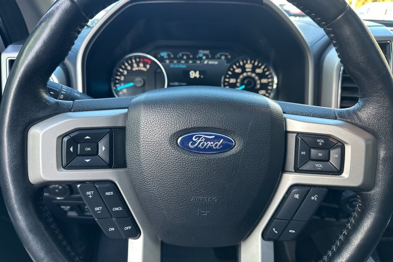 Ford F-150 Vehicle Full-screen Gallery Image 35