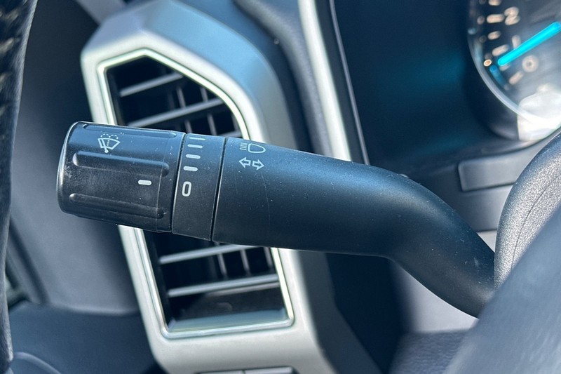 Ford F-150 Vehicle Full-screen Gallery Image 37