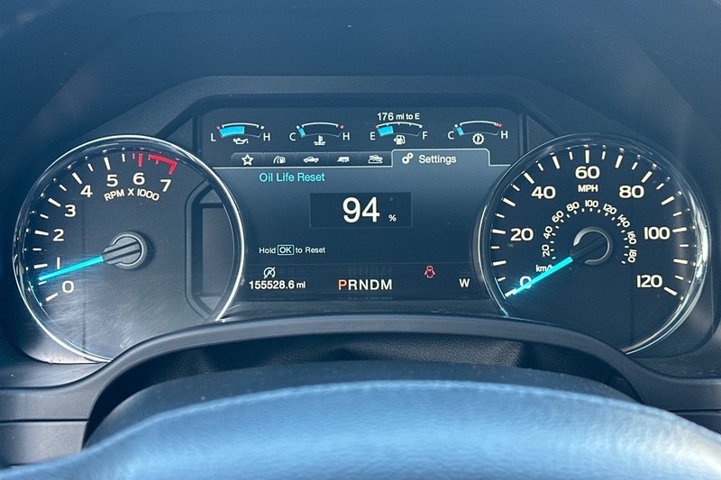 Ford F-150 Vehicle Full-screen Gallery Image 39