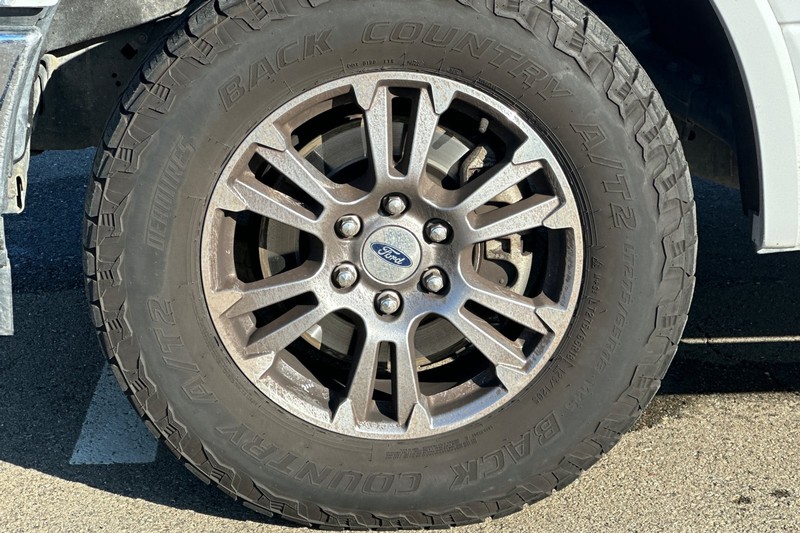 Ford F-150 Vehicle Full-screen Gallery Image 45