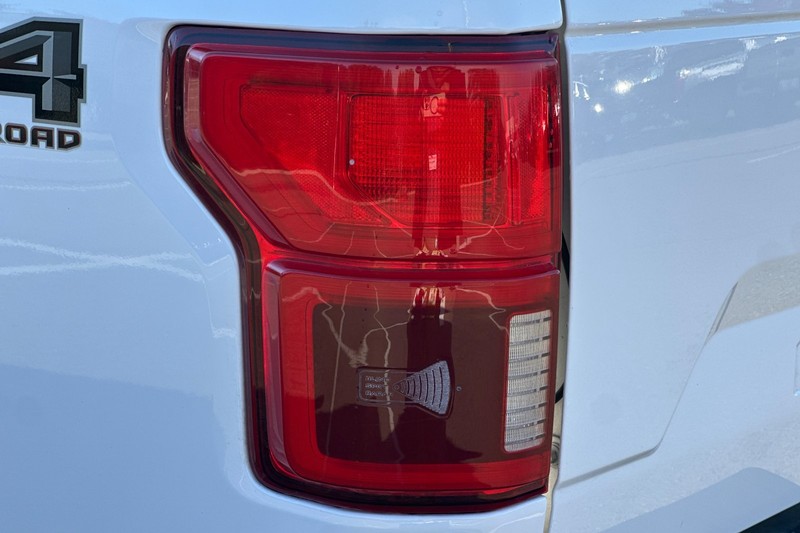 Ford F-150 Vehicle Full-screen Gallery Image 48