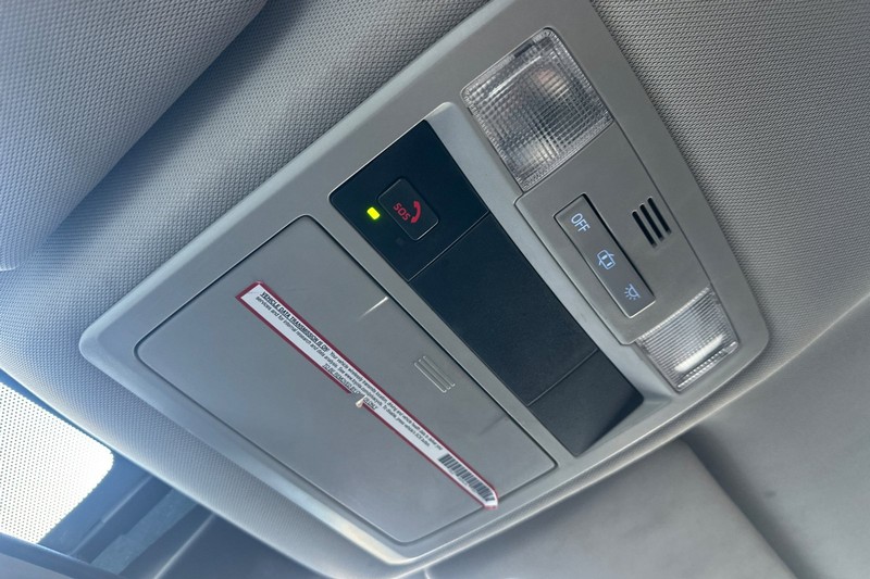 Toyota Tacoma 4WD Vehicle Full-screen Gallery Image 23