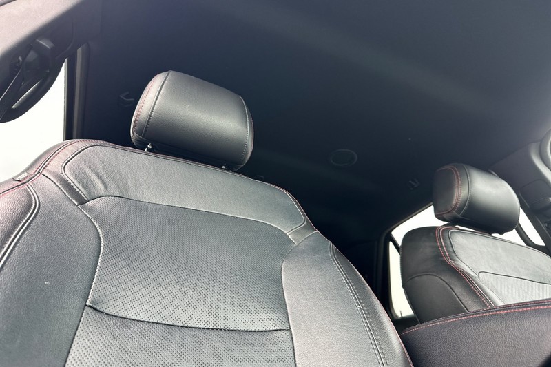 Ford Explorer Vehicle Full-screen Gallery Image 21