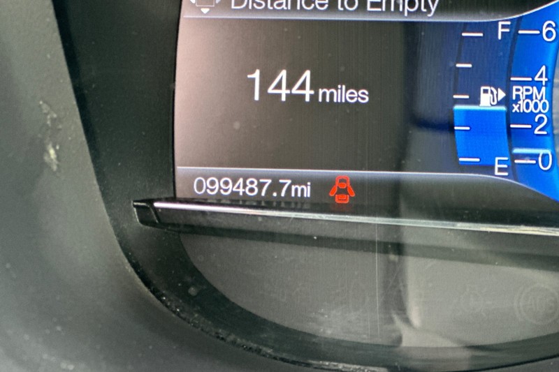 Ford Explorer Vehicle Full-screen Gallery Image 42