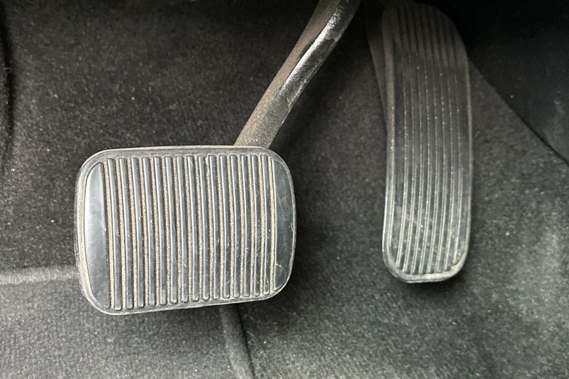 Ford Explorer Vehicle Full-screen Gallery Image 46