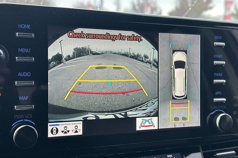 Toyota Sienna Vehicle Full-screen Gallery Image 27