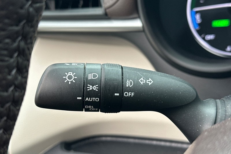 Toyota Sienna Vehicle Full-screen Gallery Image 37