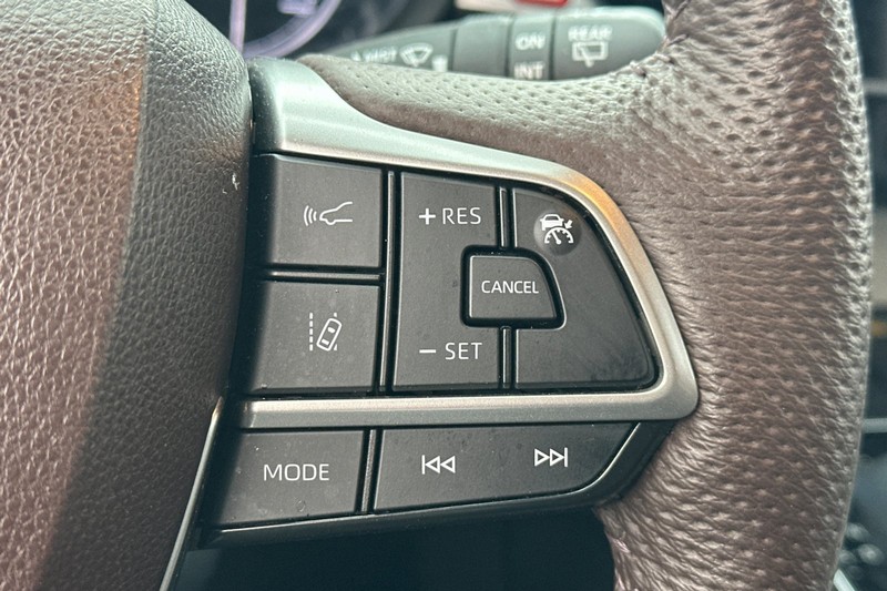 Toyota Sienna Vehicle Full-screen Gallery Image 38