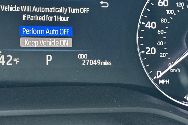 Toyota Sienna Vehicle Full-screen Gallery Image 40