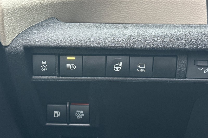 Toyota Sienna Vehicle Full-screen Gallery Image 41