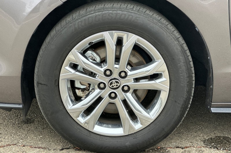 Toyota Sienna Vehicle Full-screen Gallery Image 44