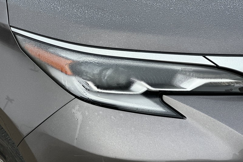 Toyota Sienna Vehicle Full-screen Gallery Image 45