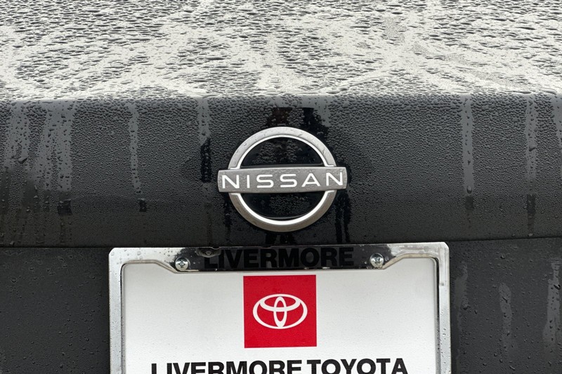 Nissan Sentra Vehicle Full-screen Gallery Image 47