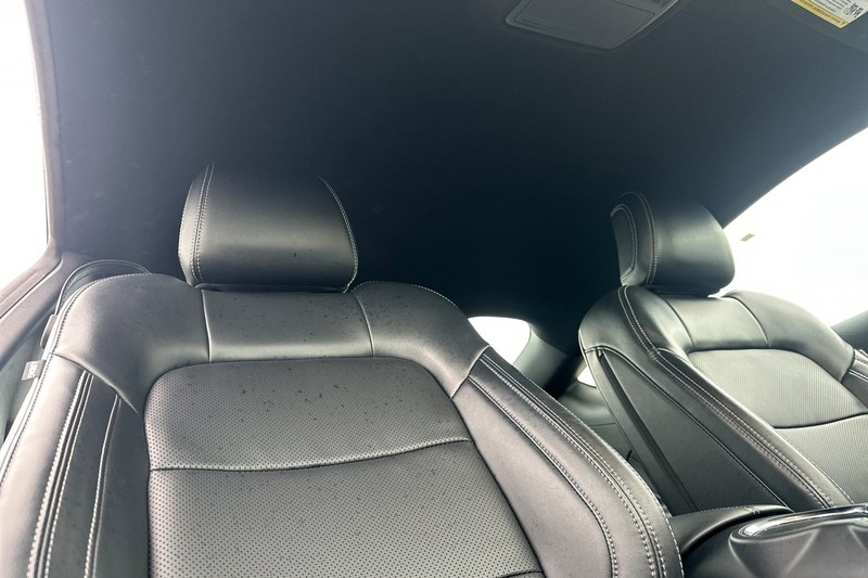 Ford Mustang Vehicle Full-screen Gallery Image 19