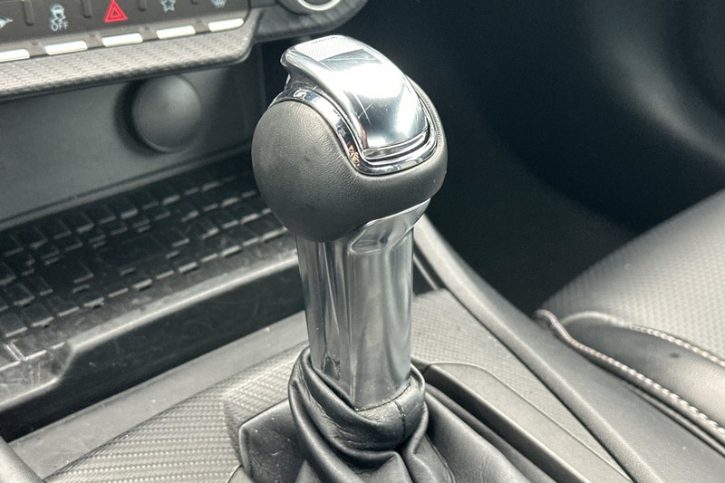 Ford Mustang Vehicle Full-screen Gallery Image 32