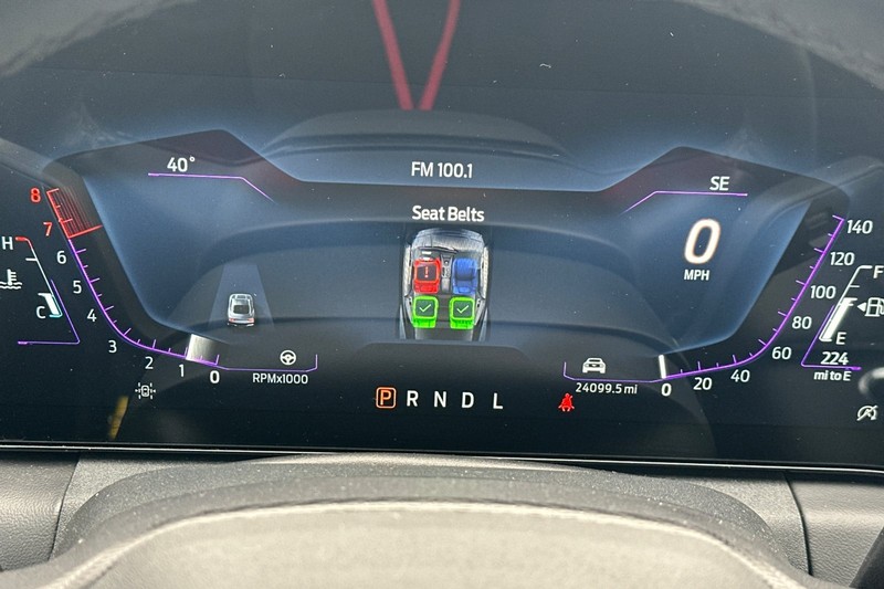 Ford Mustang Vehicle Full-screen Gallery Image 39