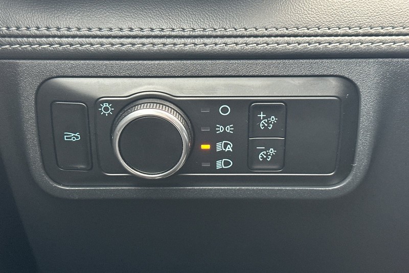 Ford Mustang Vehicle Full-screen Gallery Image 41