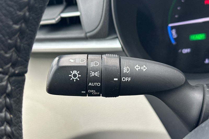 Toyota Sienna Vehicle Full-screen Gallery Image 37