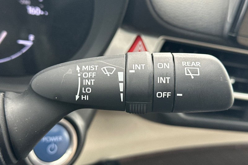 Toyota Sienna Vehicle Full-screen Gallery Image 39