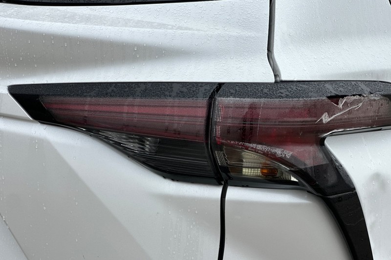 Toyota Sienna Vehicle Full-screen Gallery Image 49