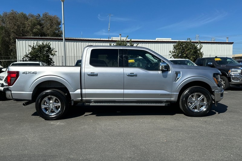 Ford F-150 Vehicle Full-screen Gallery Image 03