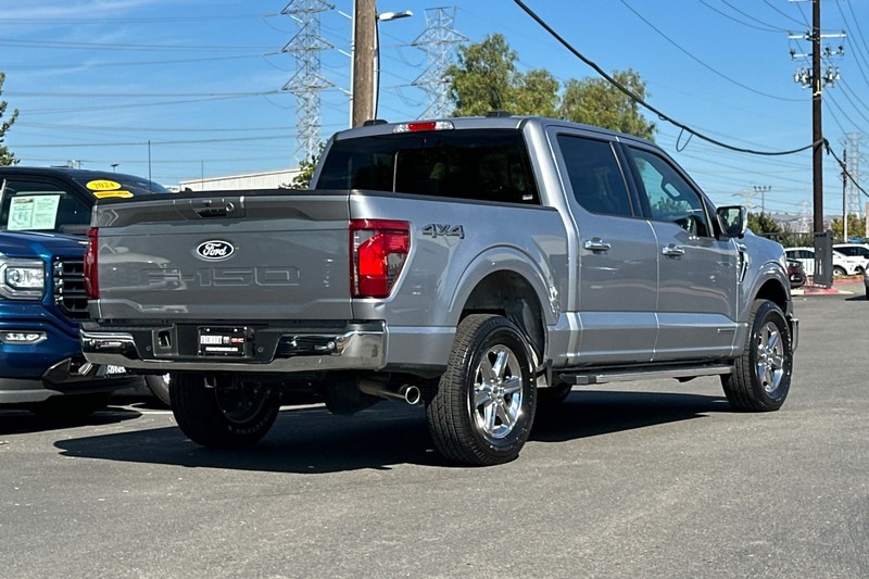 Ford F-150 Vehicle Full-screen Gallery Image 04