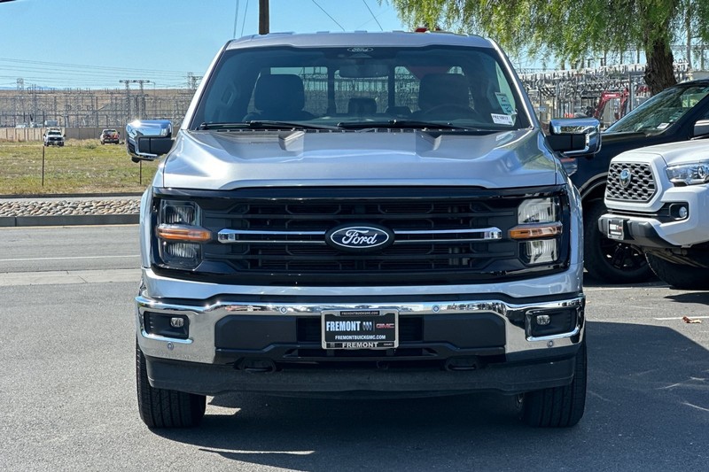 Ford F-150 Vehicle Full-screen Gallery Image 09