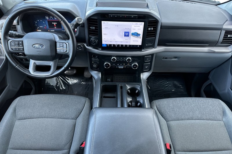 Ford F-150 Vehicle Full-screen Gallery Image 15