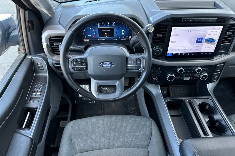 Ford F-150 Vehicle Full-screen Gallery Image 16