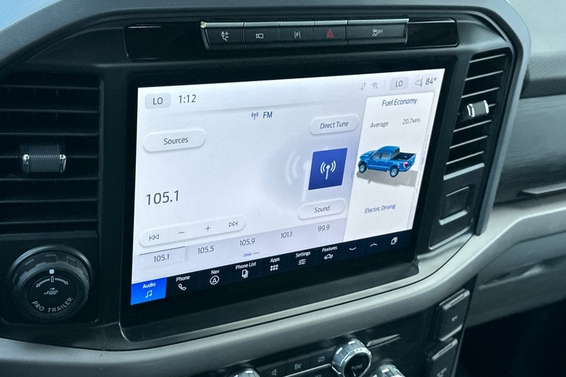 Ford F-150 Vehicle Full-screen Gallery Image 25