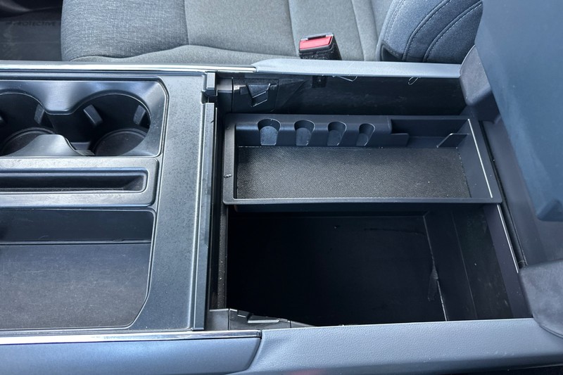 Ford F-150 Vehicle Full-screen Gallery Image 32