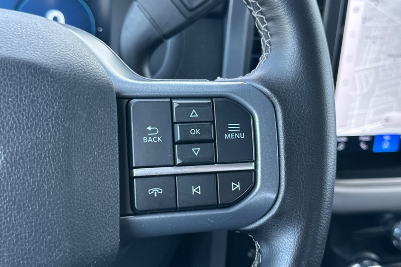 Ford F-150 Vehicle Full-screen Gallery Image 37