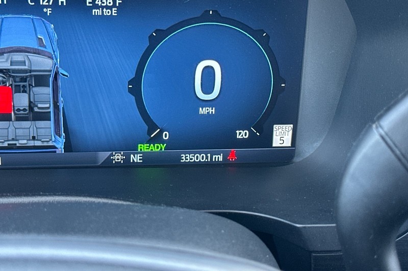 Ford F-150 Vehicle Full-screen Gallery Image 39