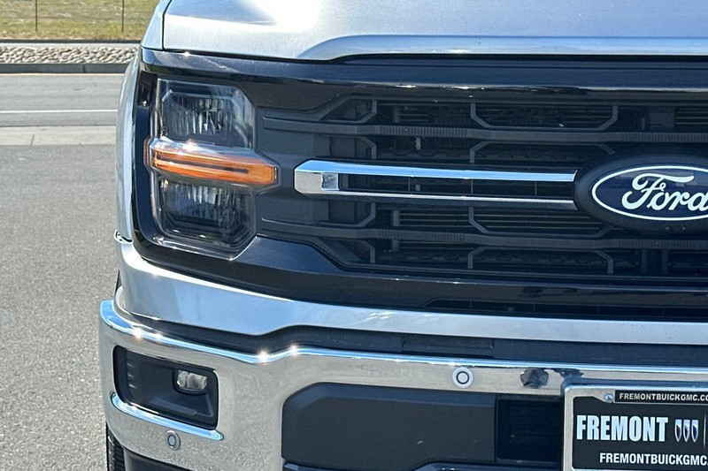 Ford F-150 Vehicle Full-screen Gallery Image 45