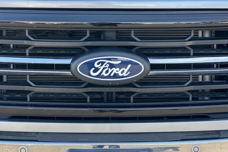 Ford F-150 Vehicle Full-screen Gallery Image 46