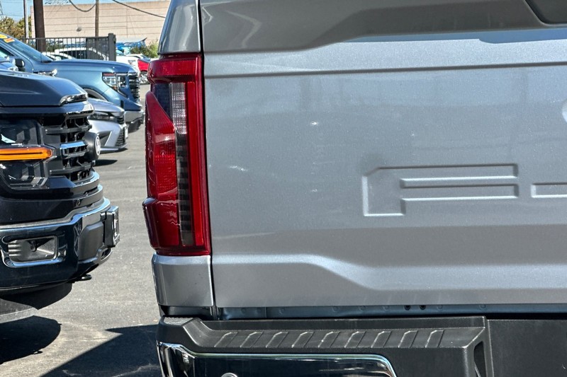 Ford F-150 Vehicle Full-screen Gallery Image 47