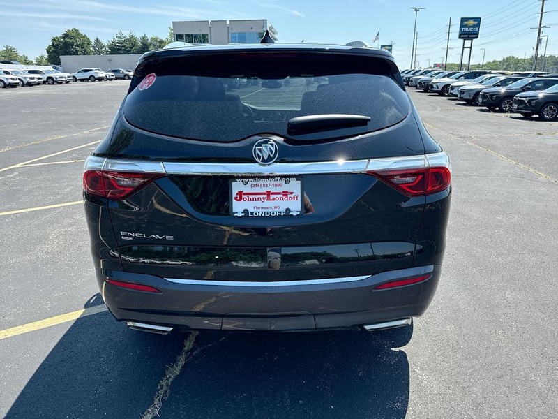 Buick Enclave Vehicle Full-screen Gallery Image 23
