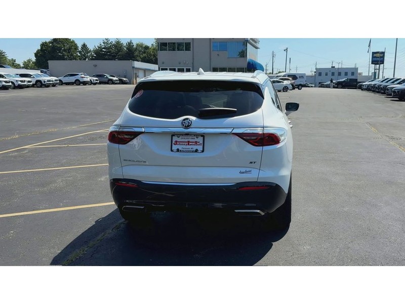 Buick Enclave Vehicle Full-screen Gallery Image 07