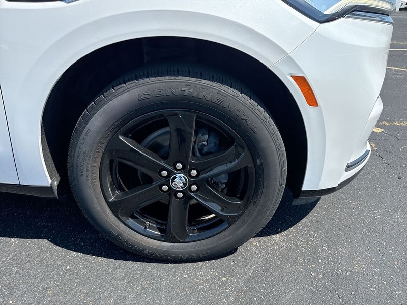 Buick Enclave Vehicle Full-screen Gallery Image 10