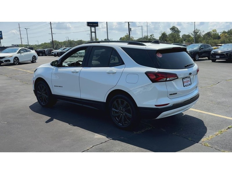 Chevrolet Equinox Vehicle Full-screen Gallery Image 06