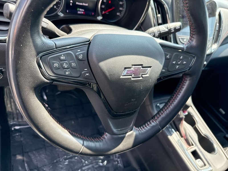 Chevrolet Equinox Vehicle Full-screen Gallery Image 14