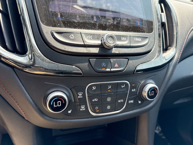 Chevrolet Equinox Vehicle Full-screen Gallery Image 18