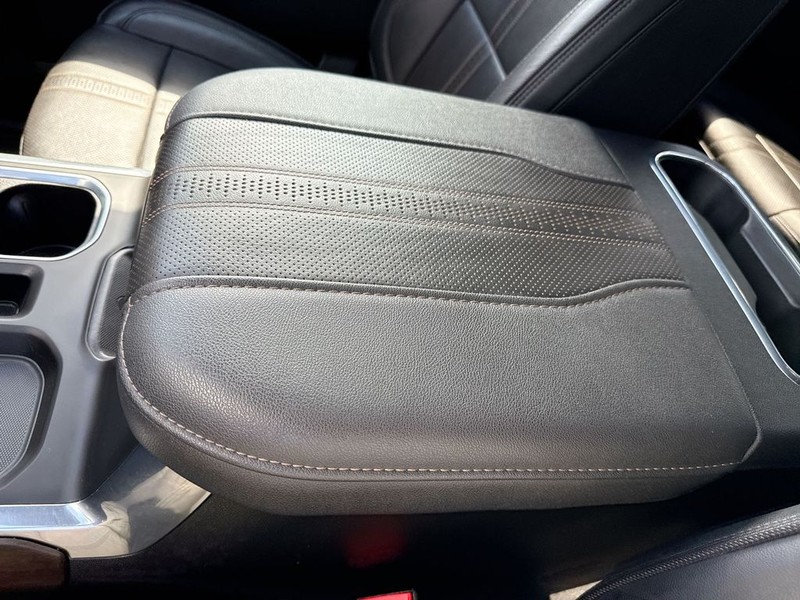 Chevrolet Silverado 1500 Vehicle Full-screen Gallery Image 20