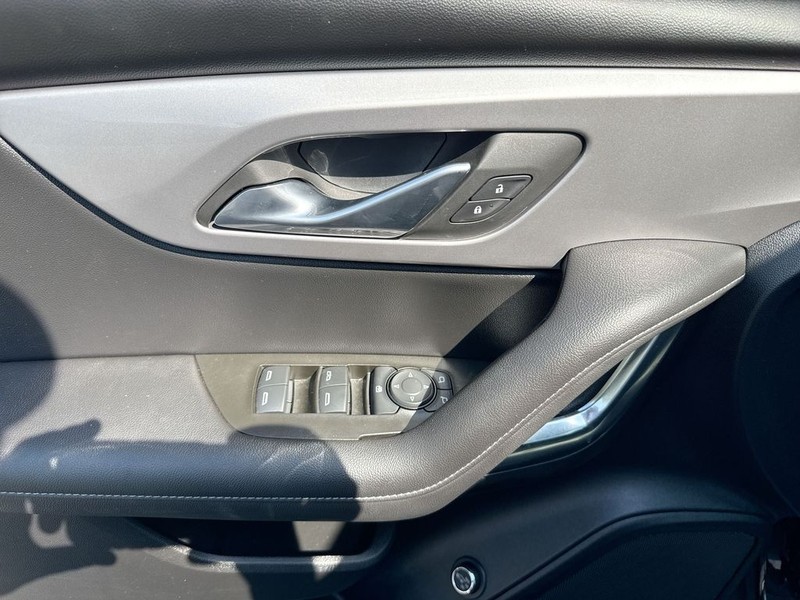 Chevrolet Blazer Vehicle Full-screen Gallery Image 13