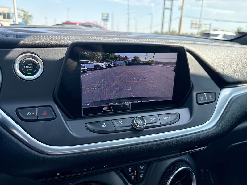 Chevrolet Blazer Vehicle Full-screen Gallery Image 17