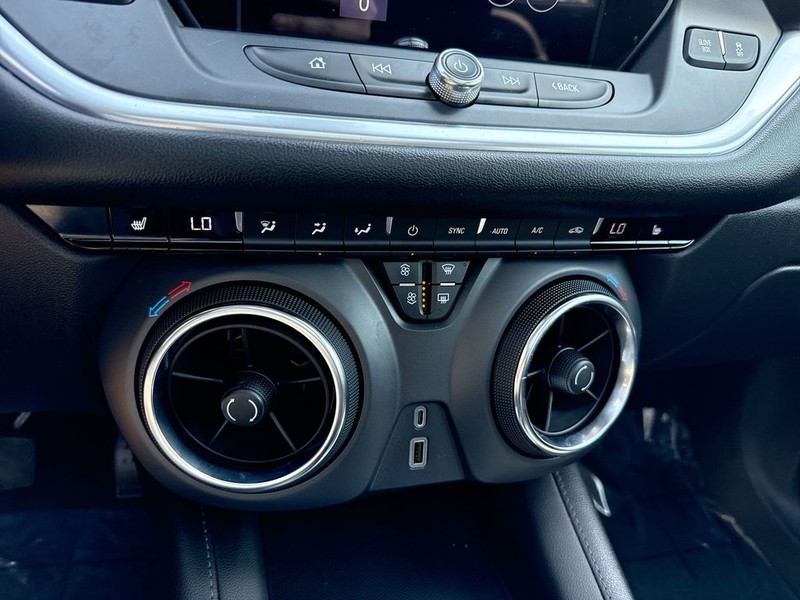 Chevrolet Blazer Vehicle Full-screen Gallery Image 18