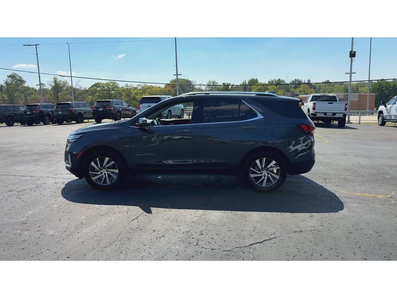 Chevrolet Equinox Vehicle Full-screen Gallery Image 05